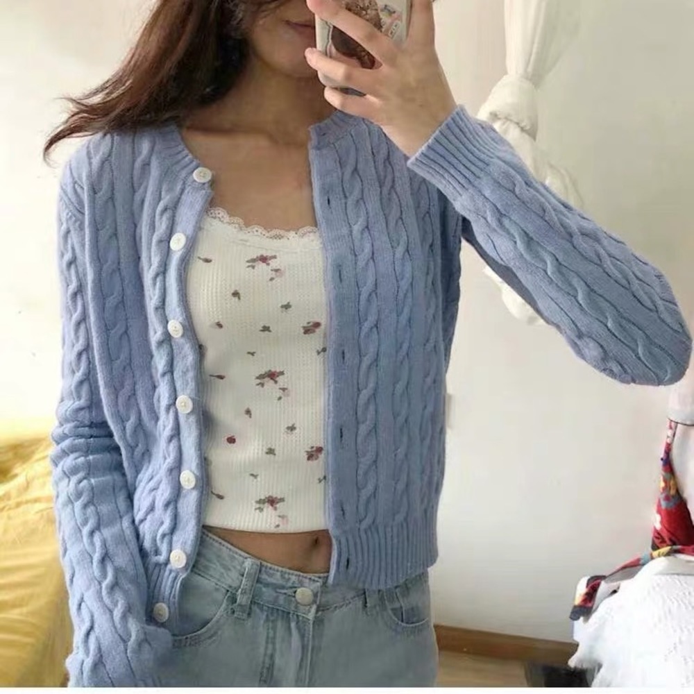 BM Chunky Knit stop